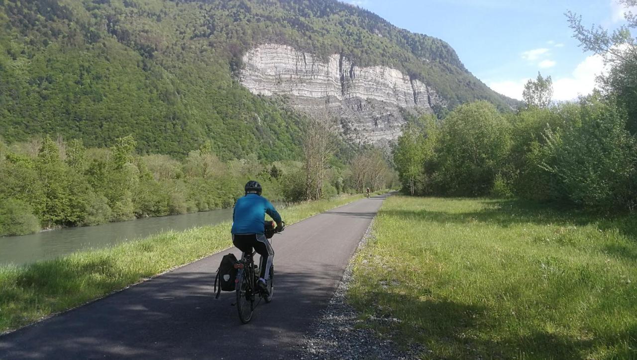 Chalet La Cachette Cyclists & Skiers Ле-Бур-д'Уазан Экстерьер фото