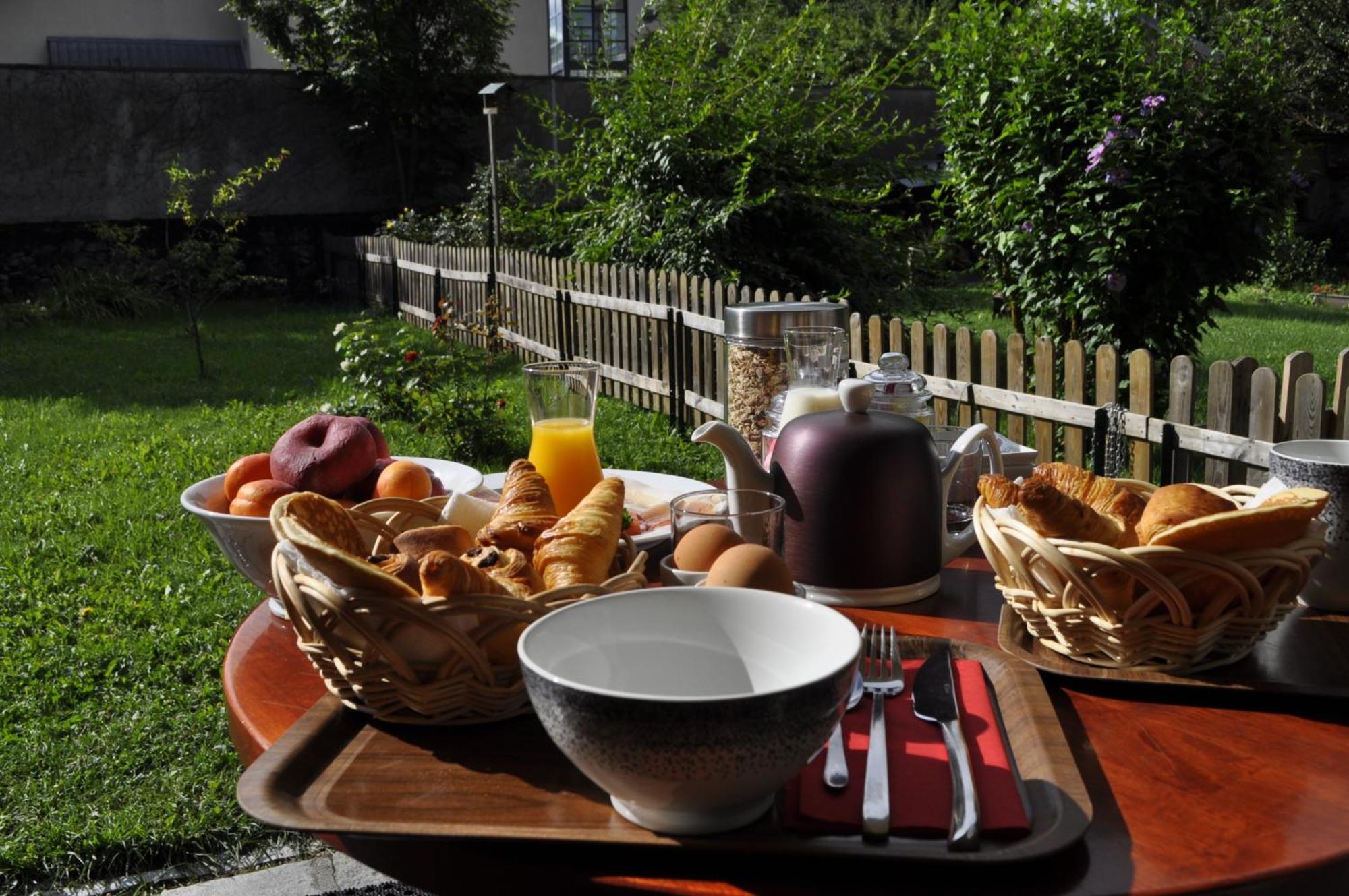 Chalet La Cachette Cyclists & Skiers Ле-Бур-д'Уазан Экстерьер фото